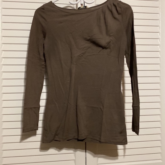 Brown RW&CO long sleeve shirt.  Pleated details on left collarbone. - Picture 4 of 4